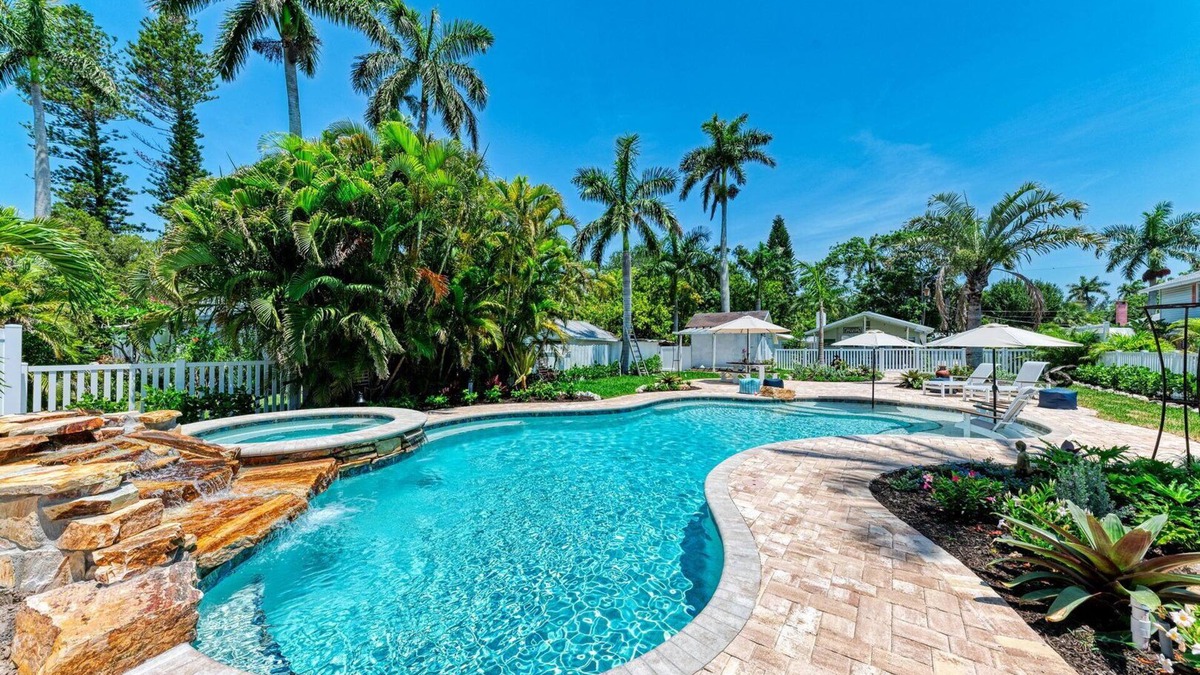Cortez House | Crooked Coconut: Resort Pool & Spa, Dock, Kayaks
