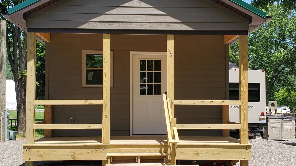 Gaines Cabin | Crooked Creek Cabin 5 - Cabin Five: Cozy hideaway, Pine Creek access, perfect for outdoor enthusiasts exploring the PA Wilds.