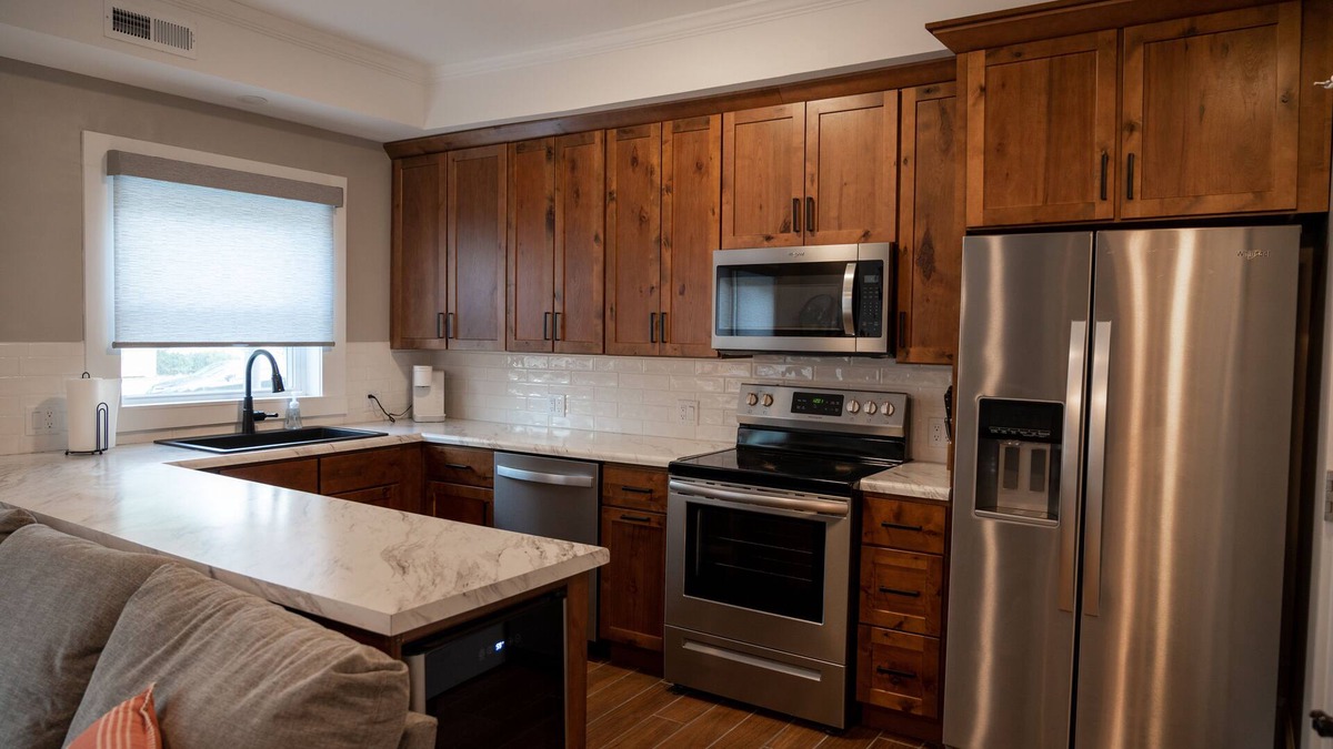 Richmond Apartment | Crosley Loft Apartment 8B