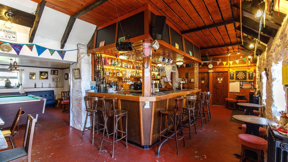Isle of Lewis Hotel | Cross Inn