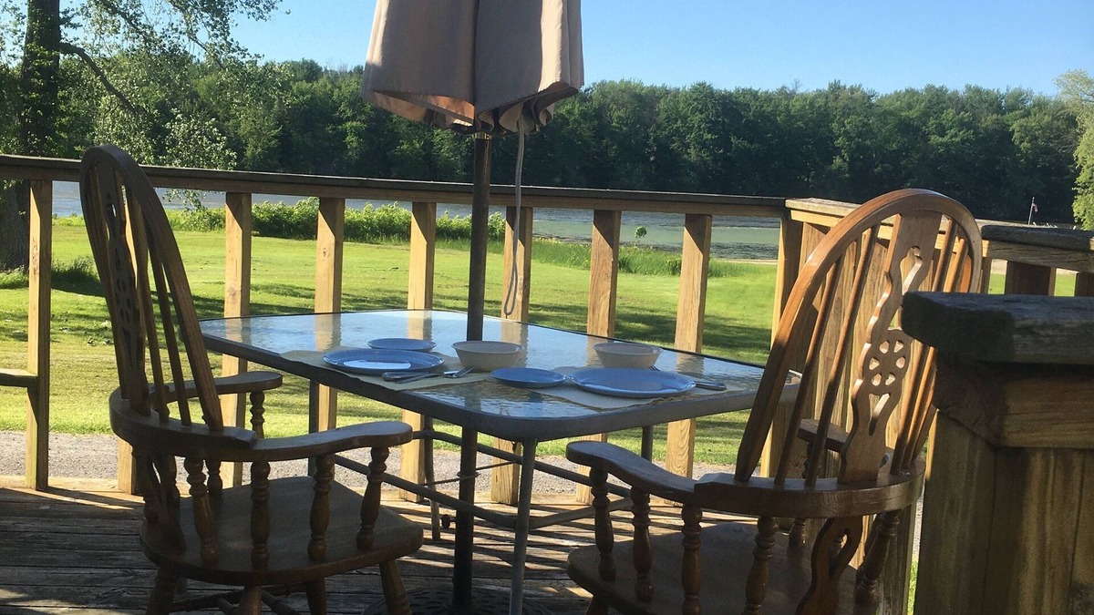 Jordan Cottage | Cross Lake Cottage Finger Lakes Syracuse Region