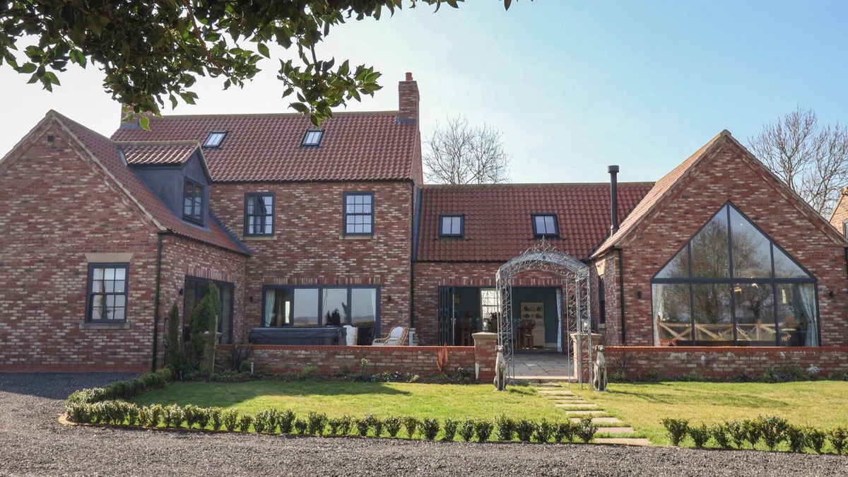 Driffield Cottage | CROSSETT GRANGE, pet friendly, luxury holiday cottage in Driffield