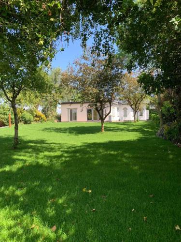 Newark House | Crossing Cottage Sleeps 6 Parking, Family & Contractors Newark
