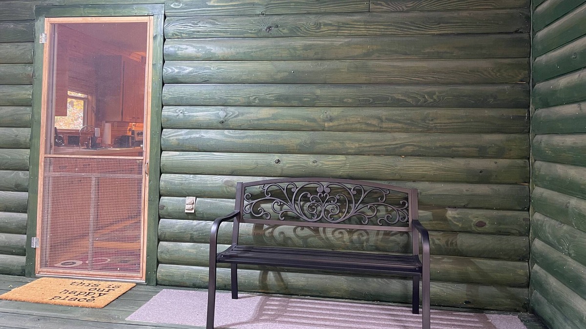 Ozone Cabin | Crow's Nest Cabin getaway in the Ozarks. Walk to the Ozark Highland Trail
