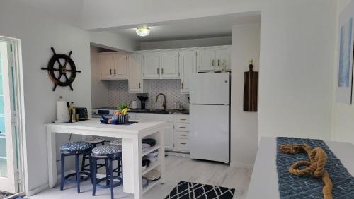 St. George's Apartment | Crown and Anchorage