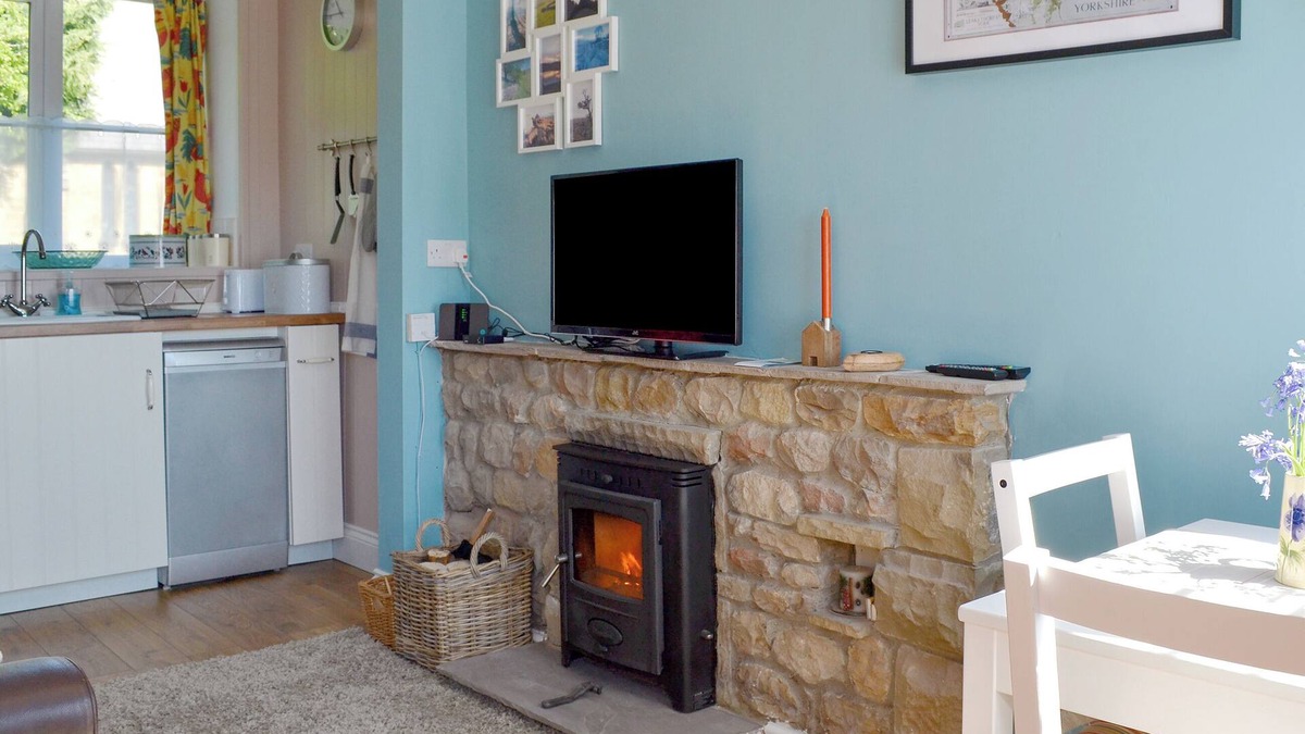 Grewelthorpe Cottage | Crown Courtyard Cottage