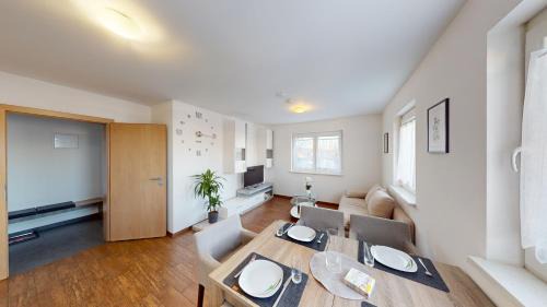 Dornbirn Apartment | CROWN LIVING Design Apartment - gratis Parkplatz - WLan - Küche - Self Check-in