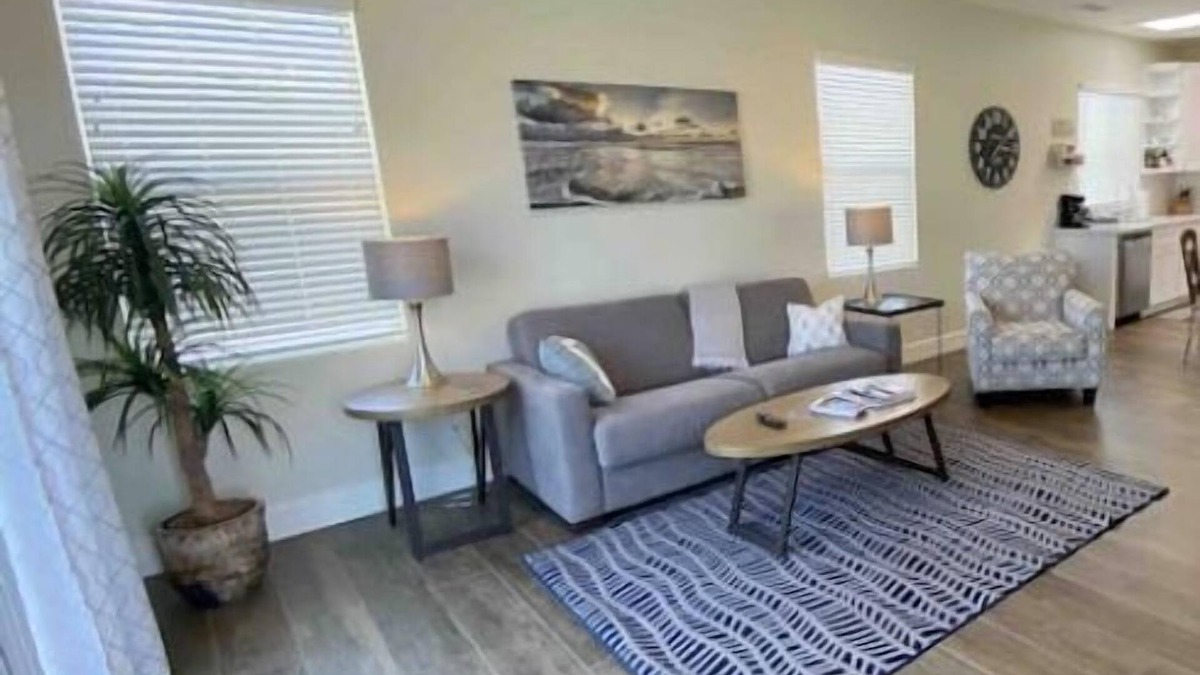 Crown Point House | Crown Point Beach Retreat - 2 Blocks To The Bay! w A/C