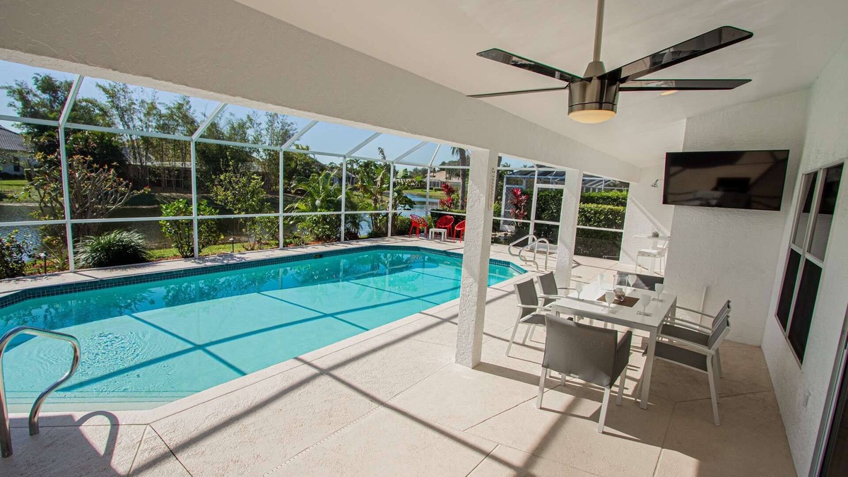 Crown Pointe House | Crown Pointe- Covered Lanai w/TV-Heated South Facing Pool, Newly Renovated home w/3 king beds!