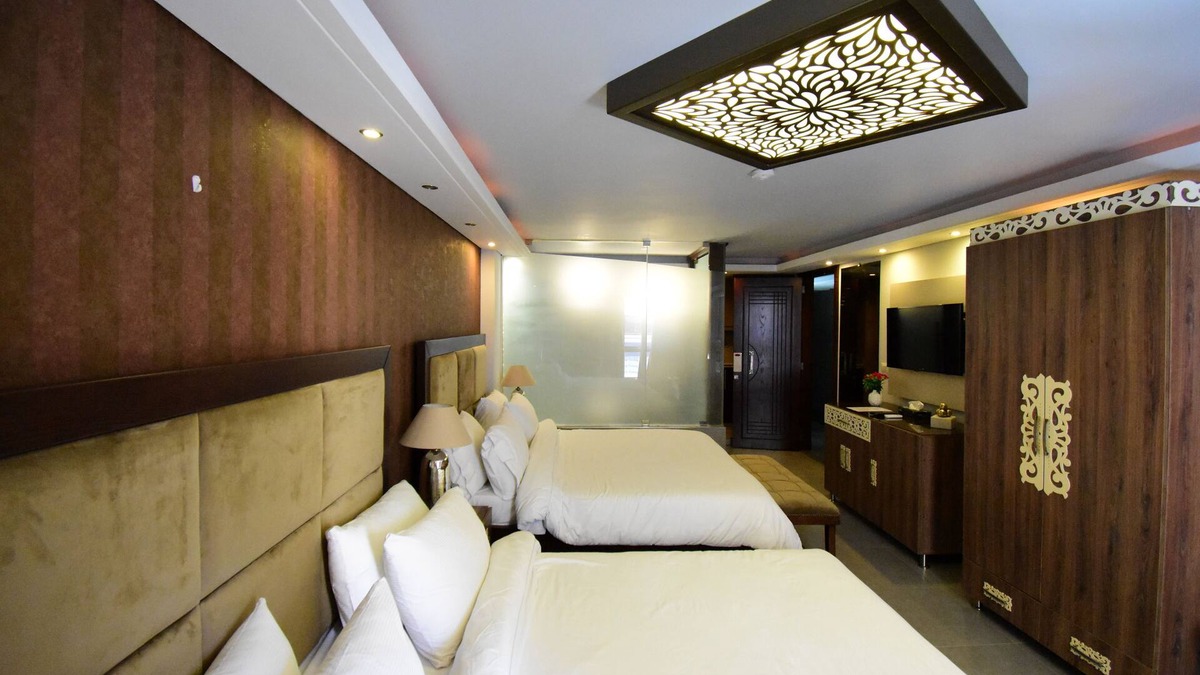 Tyre Hotel | Crown Royal Hotel Tyr
