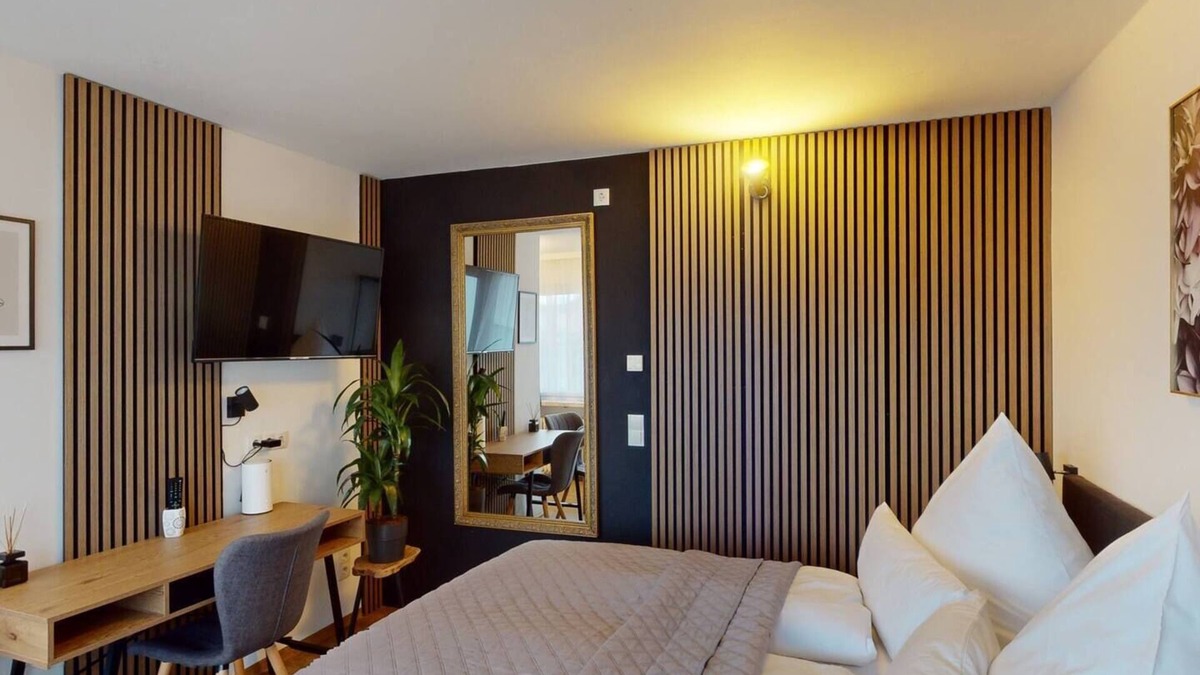 Dornbirn Apartment | Crown Studio Dornbirn - Terrasse - Parkplatz