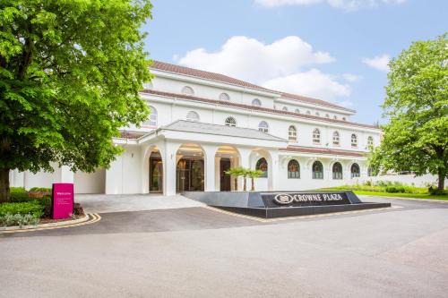 Seer Green Hotel | Crowne Plaza Gerrards Cross by IHG