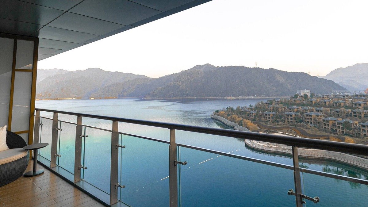 Hangzhou Hotel | Crowne Plaza Hangzhou Thousand Island Lake by IHG