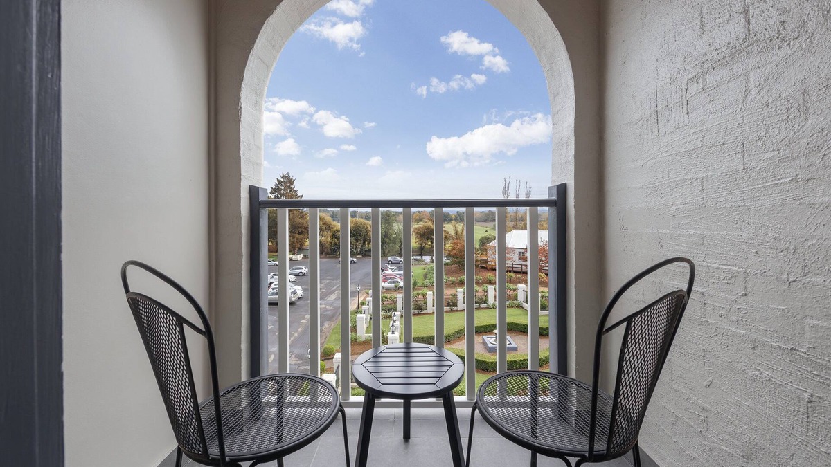 Windsor Hotel | Crowne Plaza Hawkesbury Valley by IHG