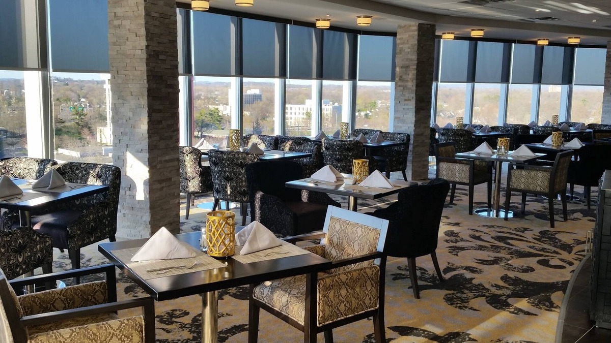 Saddle Brook Hotel | Crowne Plaza Saddle Brook by IHG