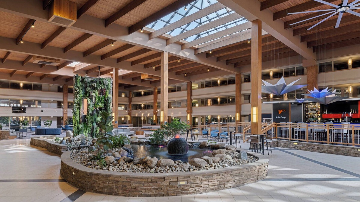 Montebello Hotel | Crowne Plaza Suffern - Mahwah by IHG