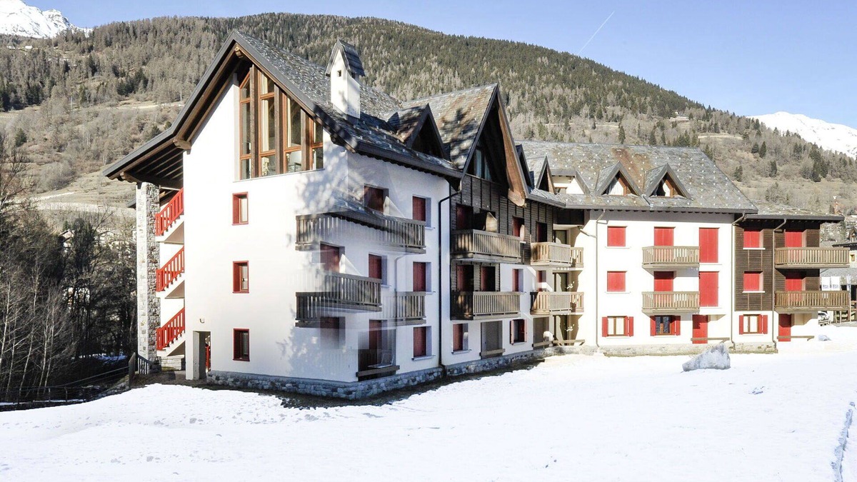 Ponte di Legno House | Crozzon Di Lares A6 by Halldis