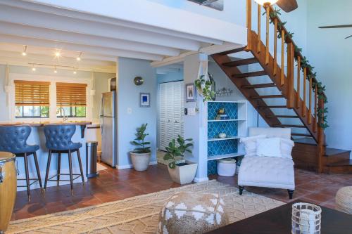 Estate Pastory Apartment | Cruz Bay Tropical Condo