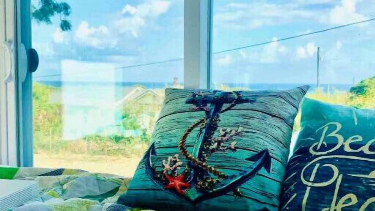 Cotton Valley Apartment | Cruzan Delight 1 Queen bed efficiency Cottage perfect for 2 lovebirds