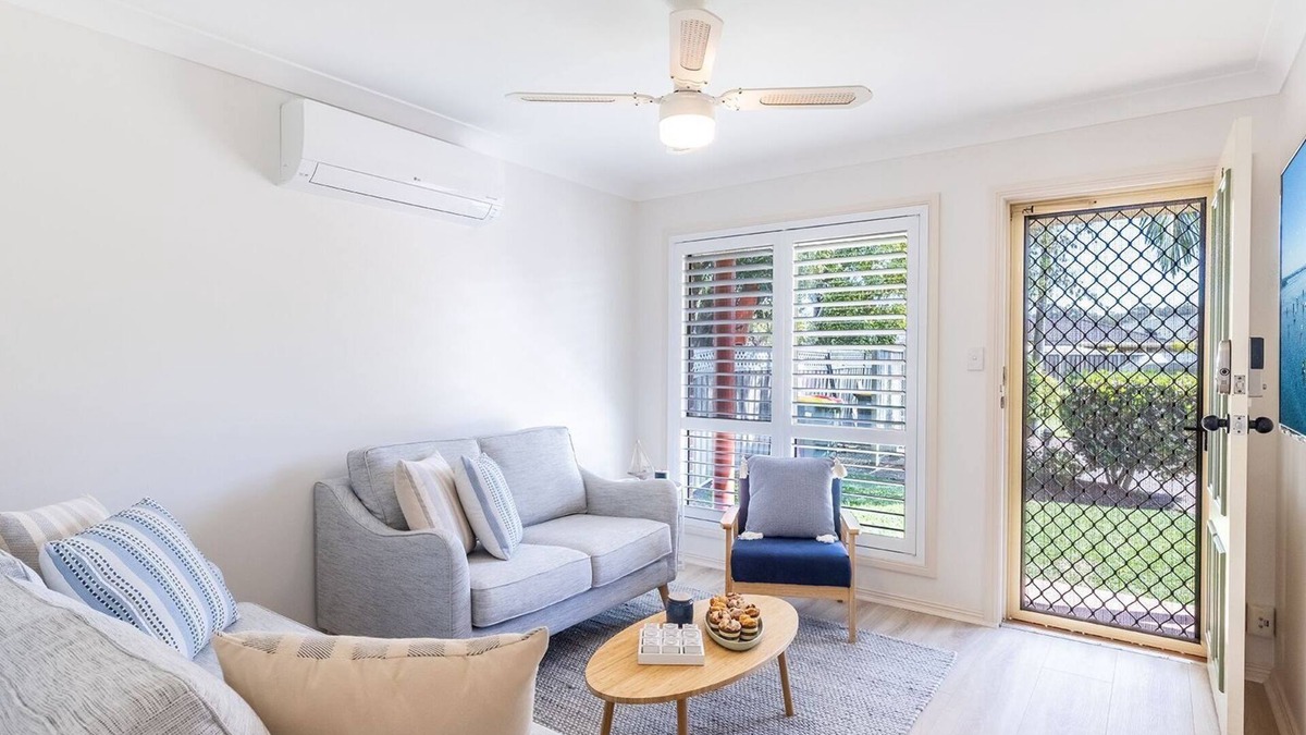 Fingal Bay House | Crystal by the Bay , 5/4-6 Crystal Cl - air conditioned, Wi-Fi and close to the beach