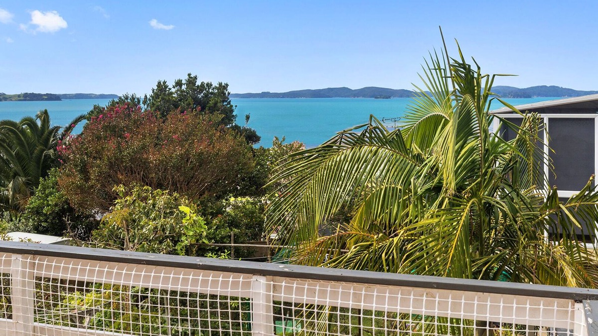 Snells Beach House | Crystal Clear – Snells Beach Holiday Home
