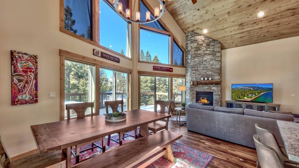 Country Club Estates House | Crystal Crest: Mountain Views, Games, BBQ, 3BR