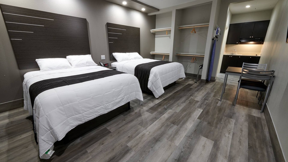 Baytown Hotel | Crystal Inn
