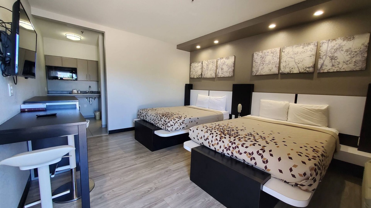 Porter Hotel | Crystal Inn