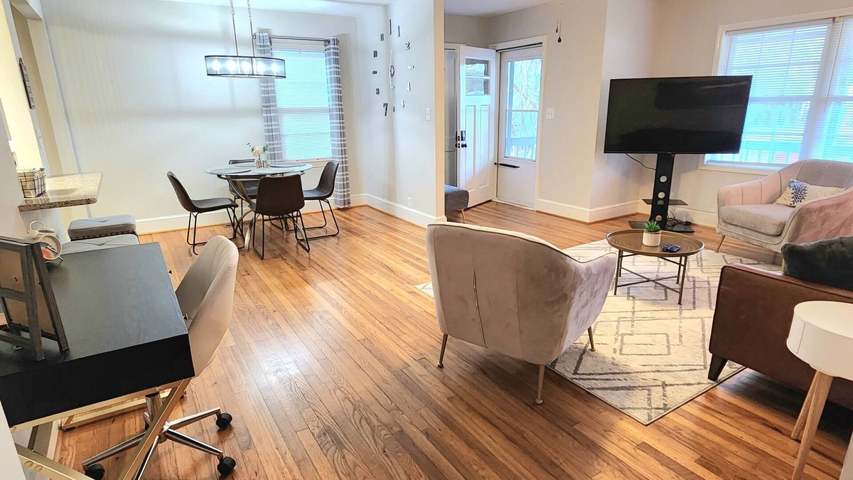 Florence House | Crystal Place Near MUSC and Mcleod Hospital