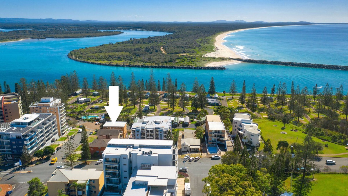 Port Macquarie Apartment | Crystal Waters - PERFECT IN TOWN LOCATION