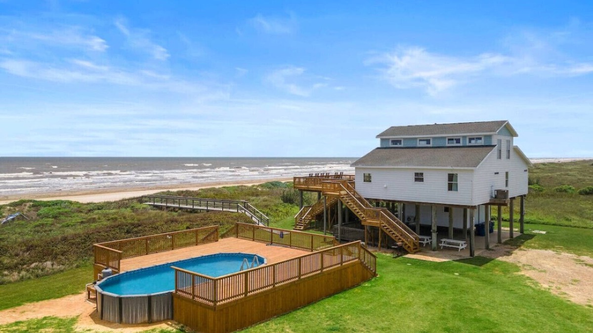 Freeport House | CSR (NEW) — Bluewater Retreat