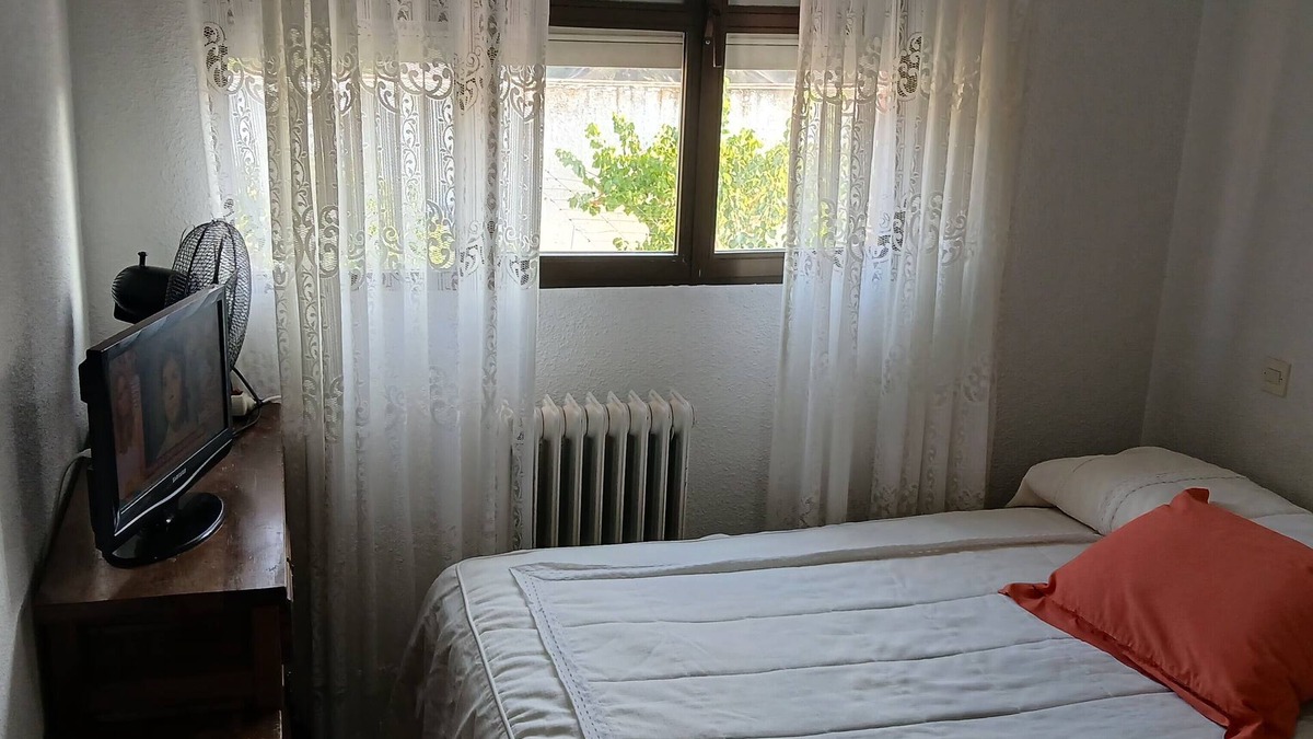Toledo Bed & Breakfast | Cuarto Privado Doble Toledo Hospital