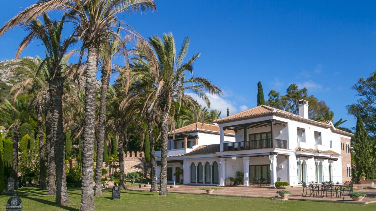 Malaga-Este Villa | Cubo's Mountain Bayview Luxury Villa/views/free wifi/gym