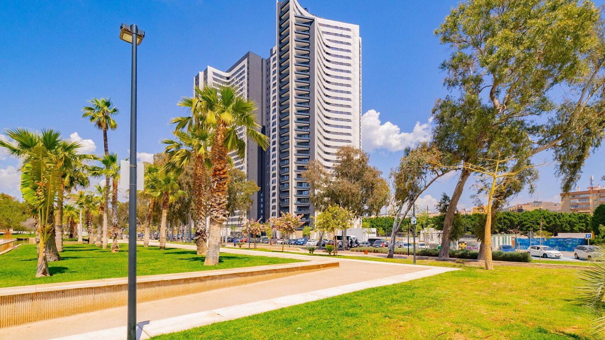 Palma-Palmilla Apartment | Cubo's Urban Sky Apartment Malaga View 17/urban/air conditioning/free wifi/community pool