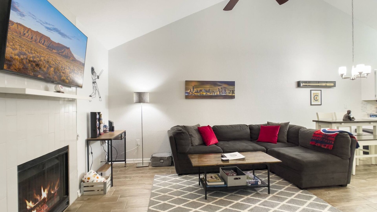 Mesa Grande House | Cubs On May-Mesa/Tempe Townhome-Prime Location! Walk to Sloan Park!