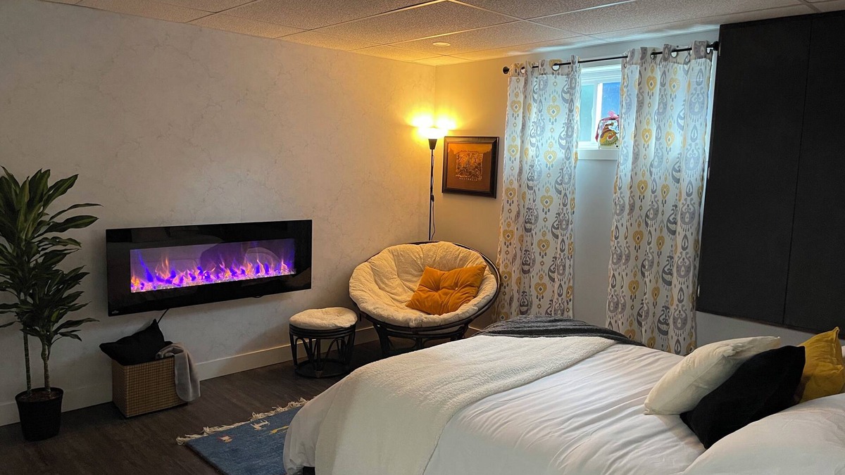 Saint-Alphonse-de-Granby Apartment | Cuisinette, espace cozy, 3 min de l’autoroute et a 15 min de ski, vélo, zoo, vin