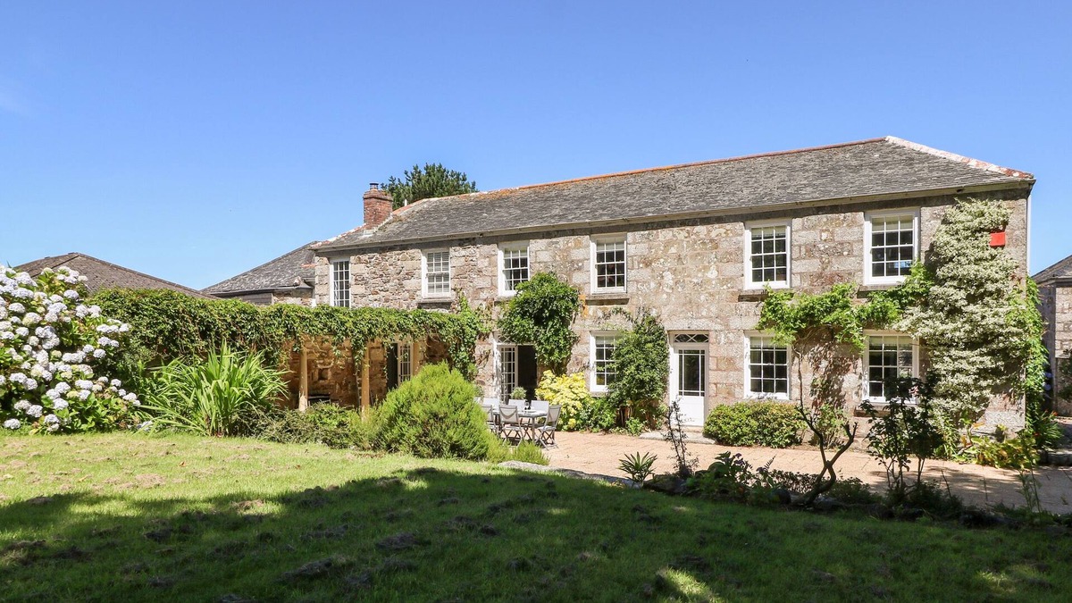 Helston Cottage | CULDROSE MANOR, pet friendly, luxury holiday cottage in Helston
