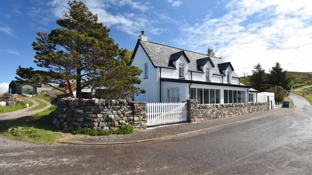 Clachtoll Cottage | CULKEIN LODGE, pet friendly, with open fire in Drumbeg
