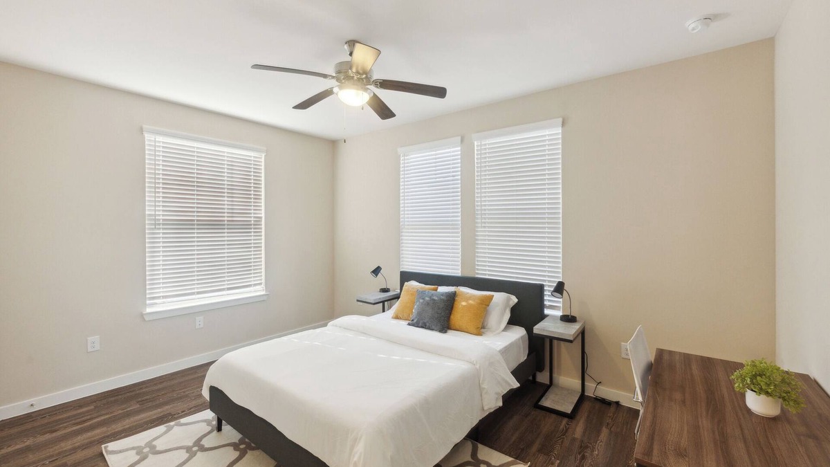 Southeast Houston Apartment | Cullen 4202 I New Construction 2Bd Apt I Gated