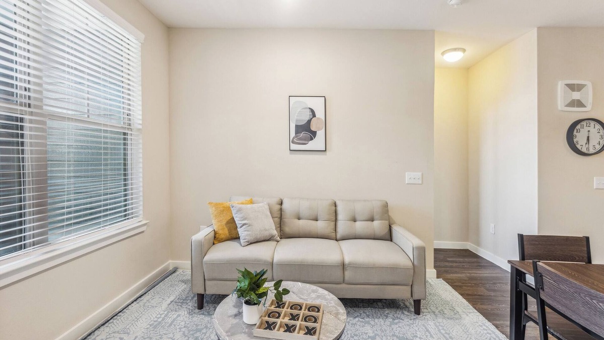 Southeast Houston Apartment | Cullen 4307 I Parking I Pool I Gym I 2Bd/2Bth