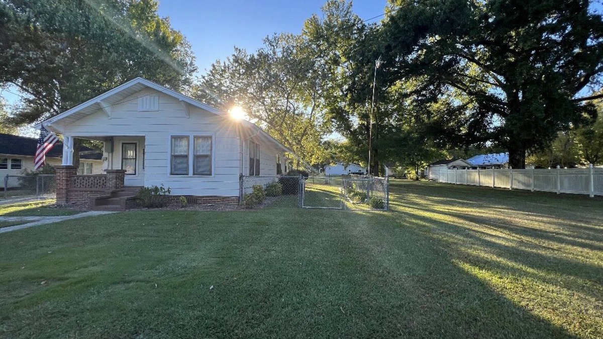 Cullman House | Cullman City Cottage HOME, close to I-65
