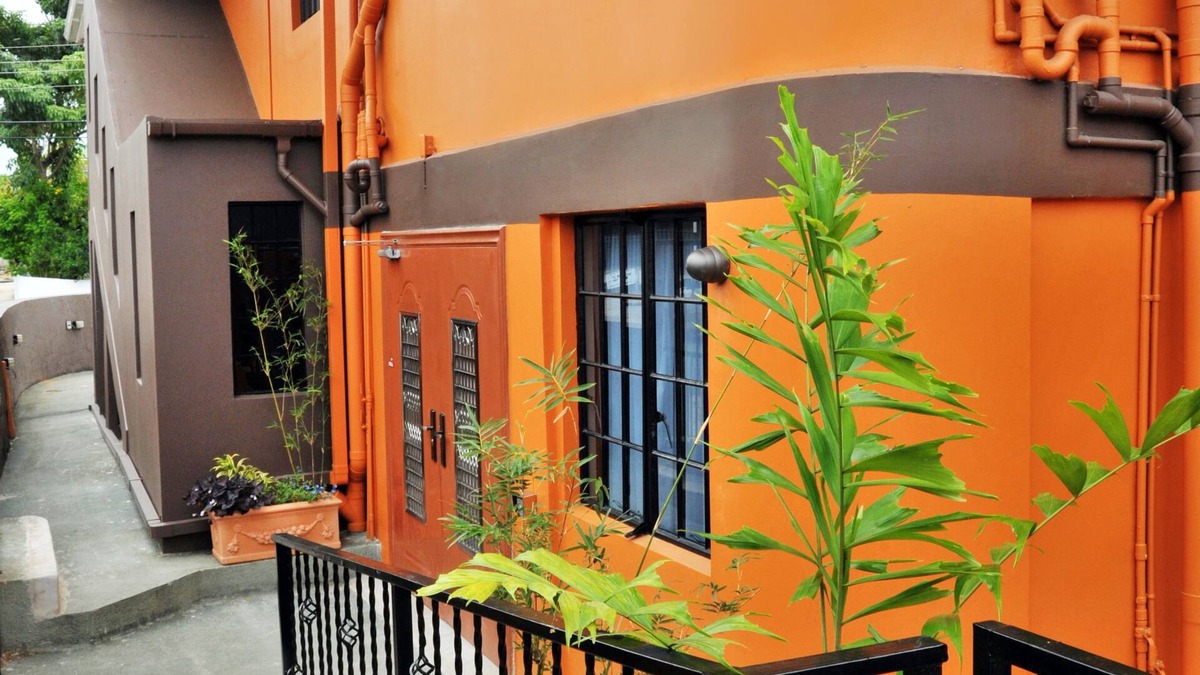Saint James House | Culture Crossroads Inn