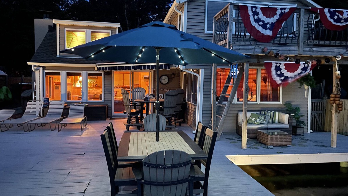 Frankford House | CULVER LAKE - LAKEFRONT ESCAPE