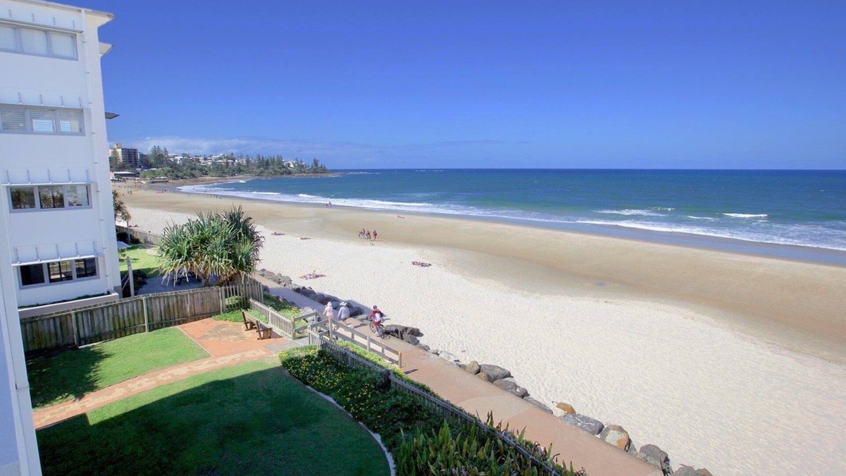 Kings Beach Apartment | Culverston Unit 15 Kings Beach QLD