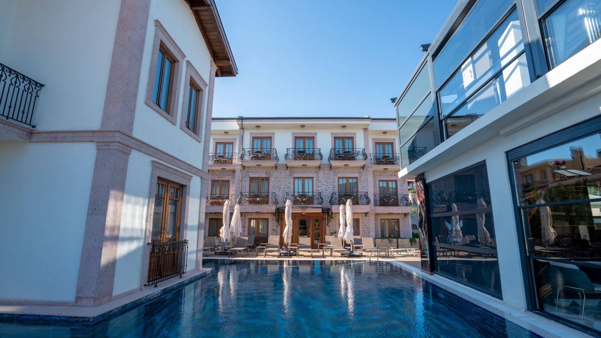 Ayvalik Hotel | CUNDA BARADIEL HOTEL
