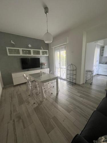 Marcelli Apartment | Cuorconero