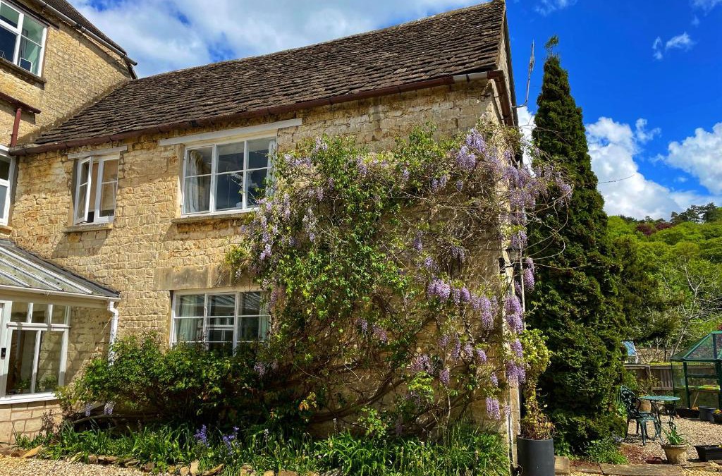 Nailsworth House | Cupcake Cottage: Quintessential Cotswold Cottage
