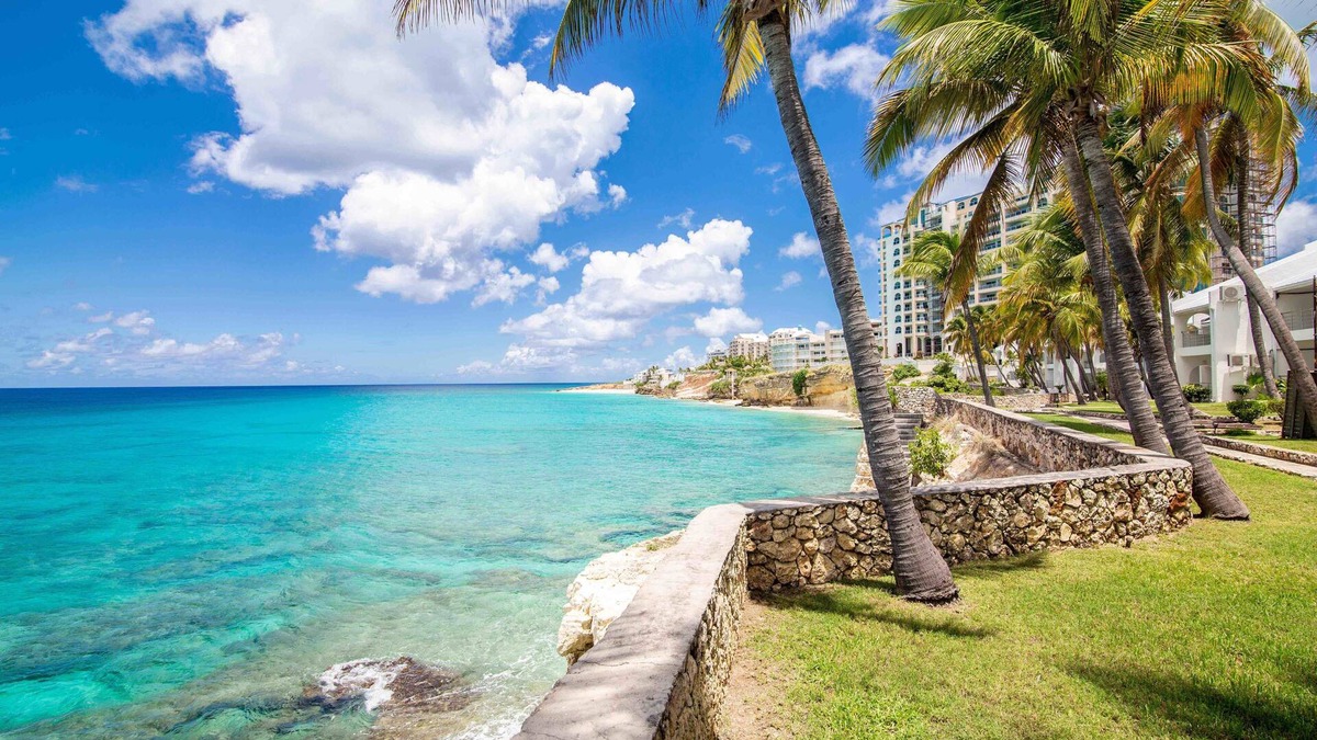 Maho Apartment | Cupecoy Beach Club