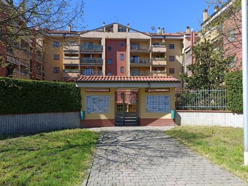 Rozzano Apartment | Curiel