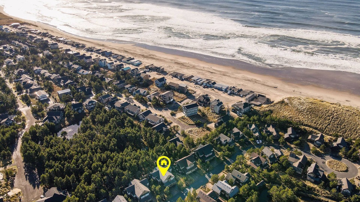 Shorepine Village House | Curious Sea Cow #161-Easy walk to beach, perfect cottage, everything you need! Dog OK.